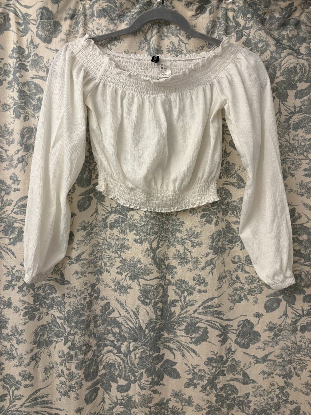 H&M Off the Shoulder White Long Sleeve Crop Top XS